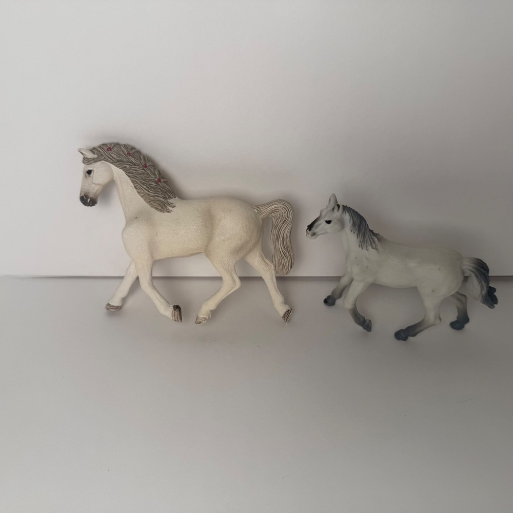 Schleich Arabian Mare 2017 & Safari Ltd Arabian Foal 2007 Horse Figure Lot